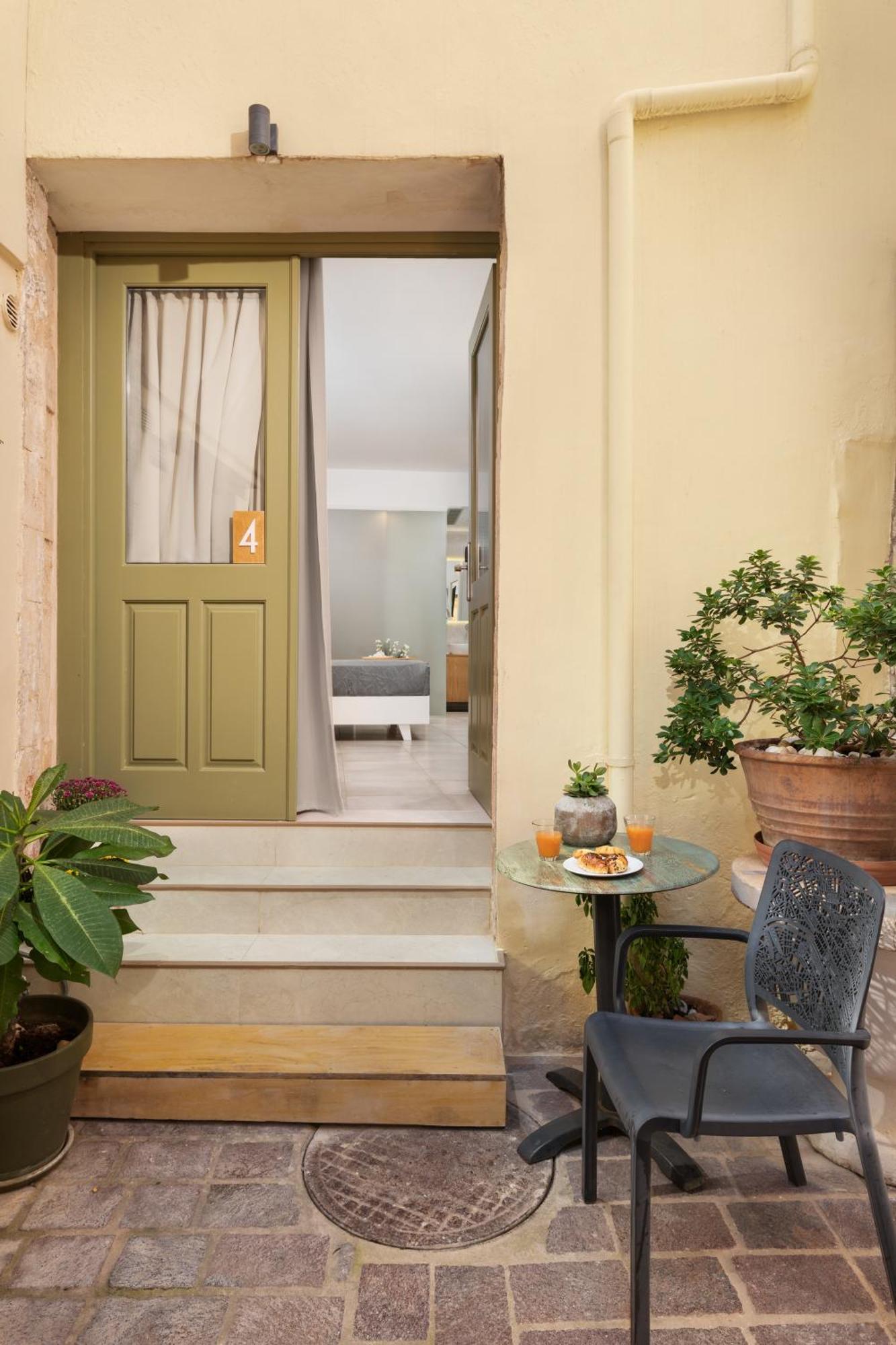 Ξενοδοχείο με διαμερίσματα Elia Portou Luxury